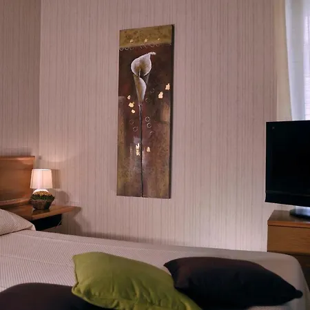 Ulivi E Palme فندق