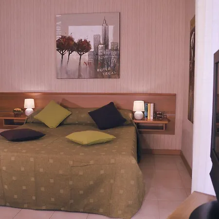 Отель Ulivi E Palme Кальяри