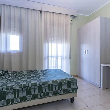 Отель Ulivi E Palme